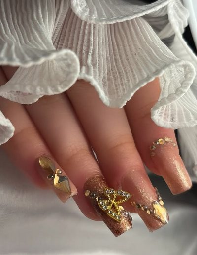 Press on nail paillettes