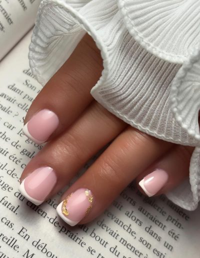 Press on nail nude french